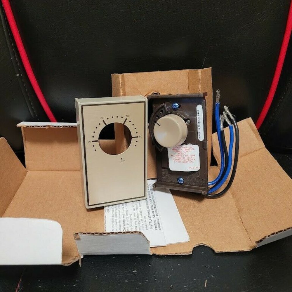 Marley WR661 120/240/277 Volt 22 Amp at 120/240 Volt Beige Creep Action